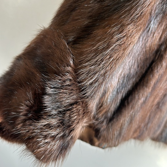 Vintage beaver cape - Picture 7 of 9